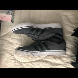 VERY LIGHTLY WORN ADIDAS SKATEBOARD SHOES